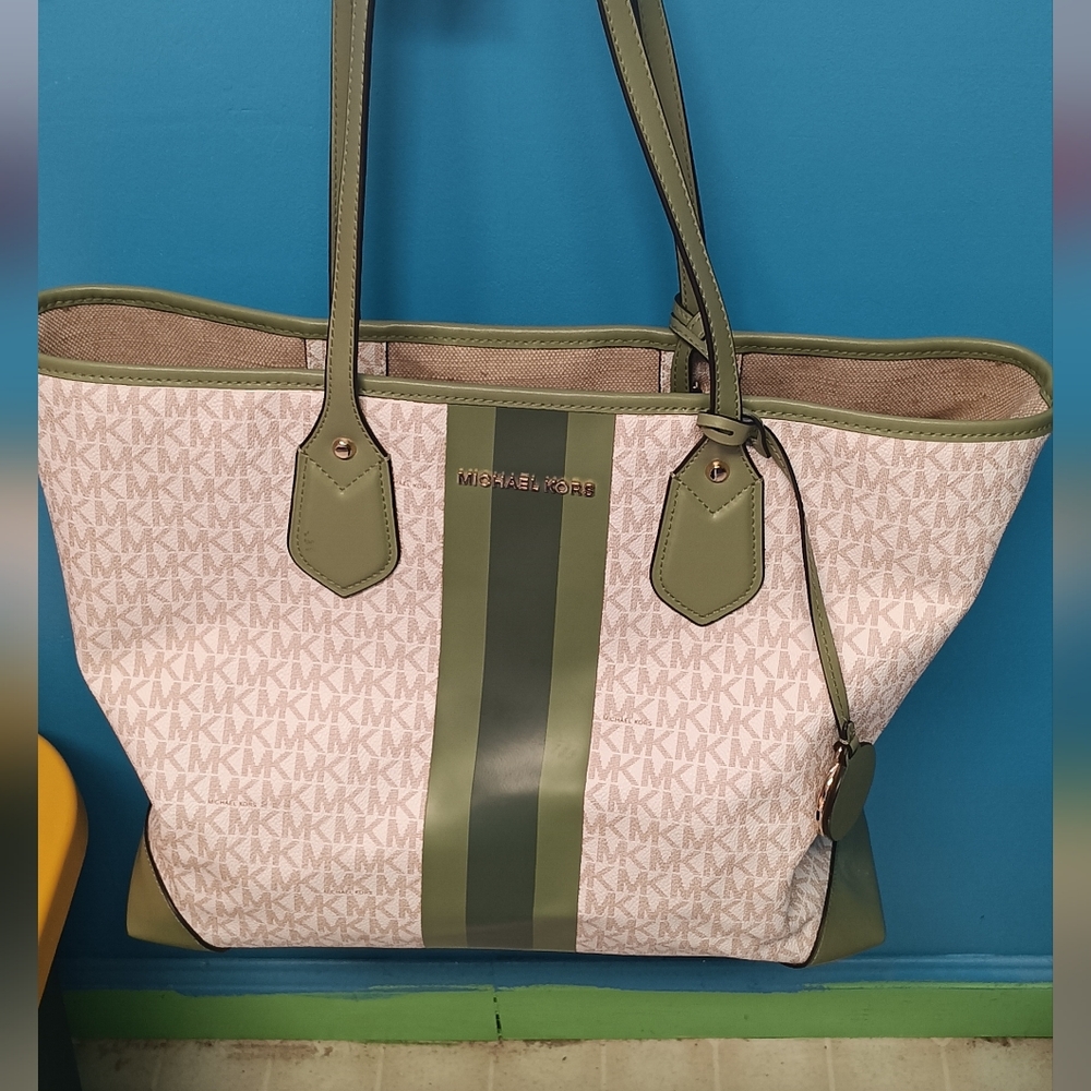 Michael Kors White and Olive Tote